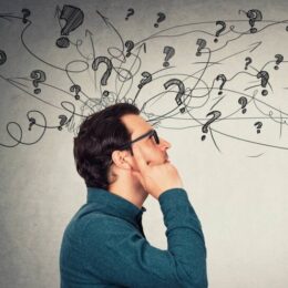 Qui me parle ? Comment savoir si toutes mes pensées viennent de moi ? Voix dans ma tête, d'où viennent elles ? Comment gérer et contrôler mes pensées ?