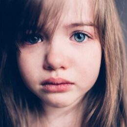 Guérison intérieure La guérison intérieure est-elle importante pour l'évolution spirituelle ? La réincarnation existe t-elle ? Si oui, les traumatismes de vies passées influencent ils notre comportement ? Si oui, comment cela se manifeste t-il ? Comment guérir l'âme des traumatismes vécus ? Dans les vies passées ?